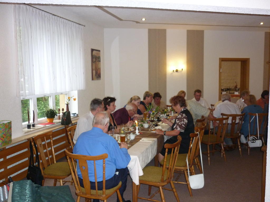 Hotel Waldhaus-Hutzelhoeh Ruhla Buitenkant foto